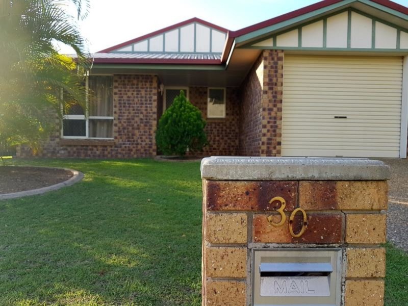 30 Grevillea Drive, Kawana QLD 4701